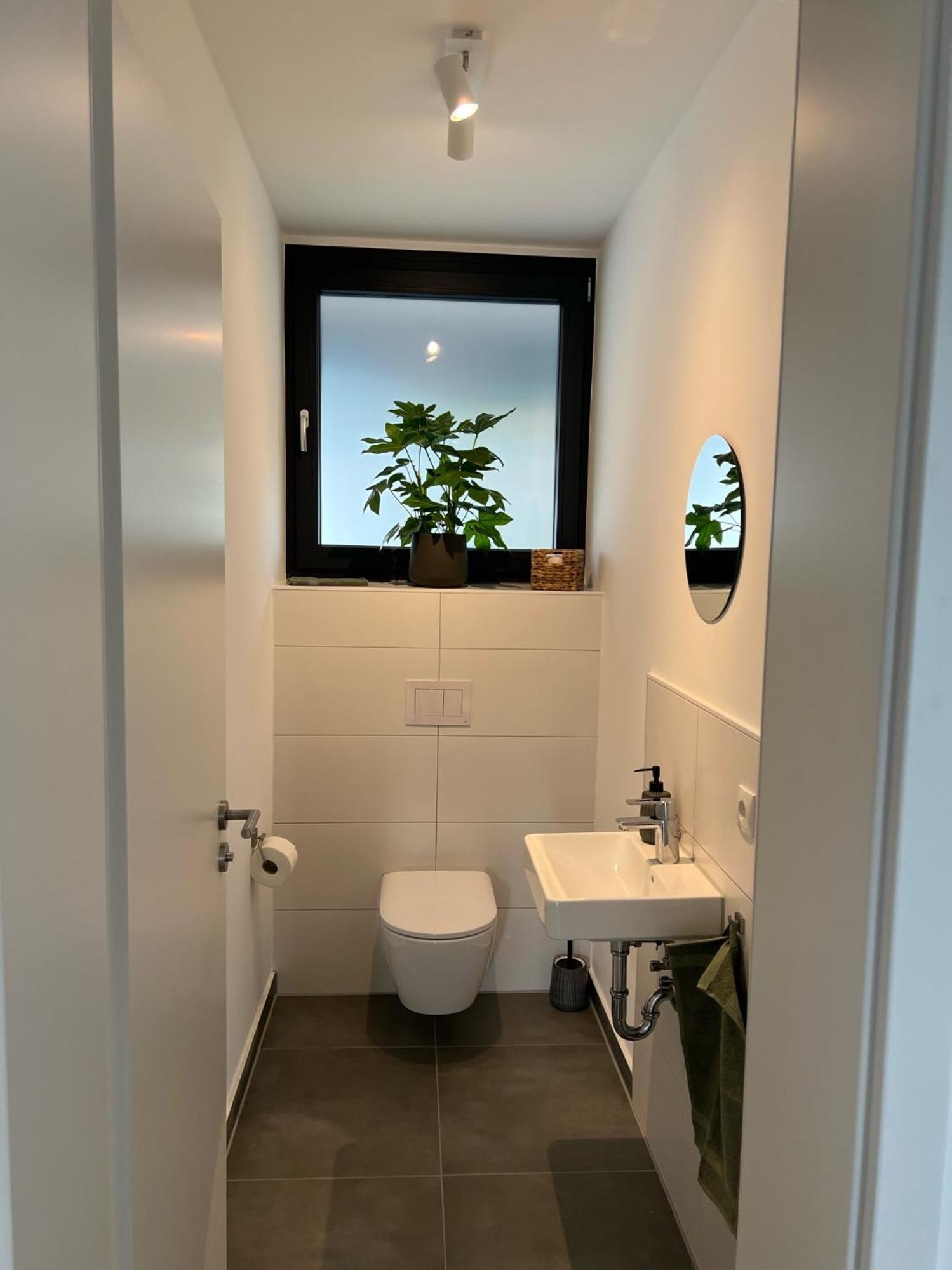 Moderne Ferienwohnung Mit Terrasse, Grill & Privatparkplatz Venningen Esterno foto