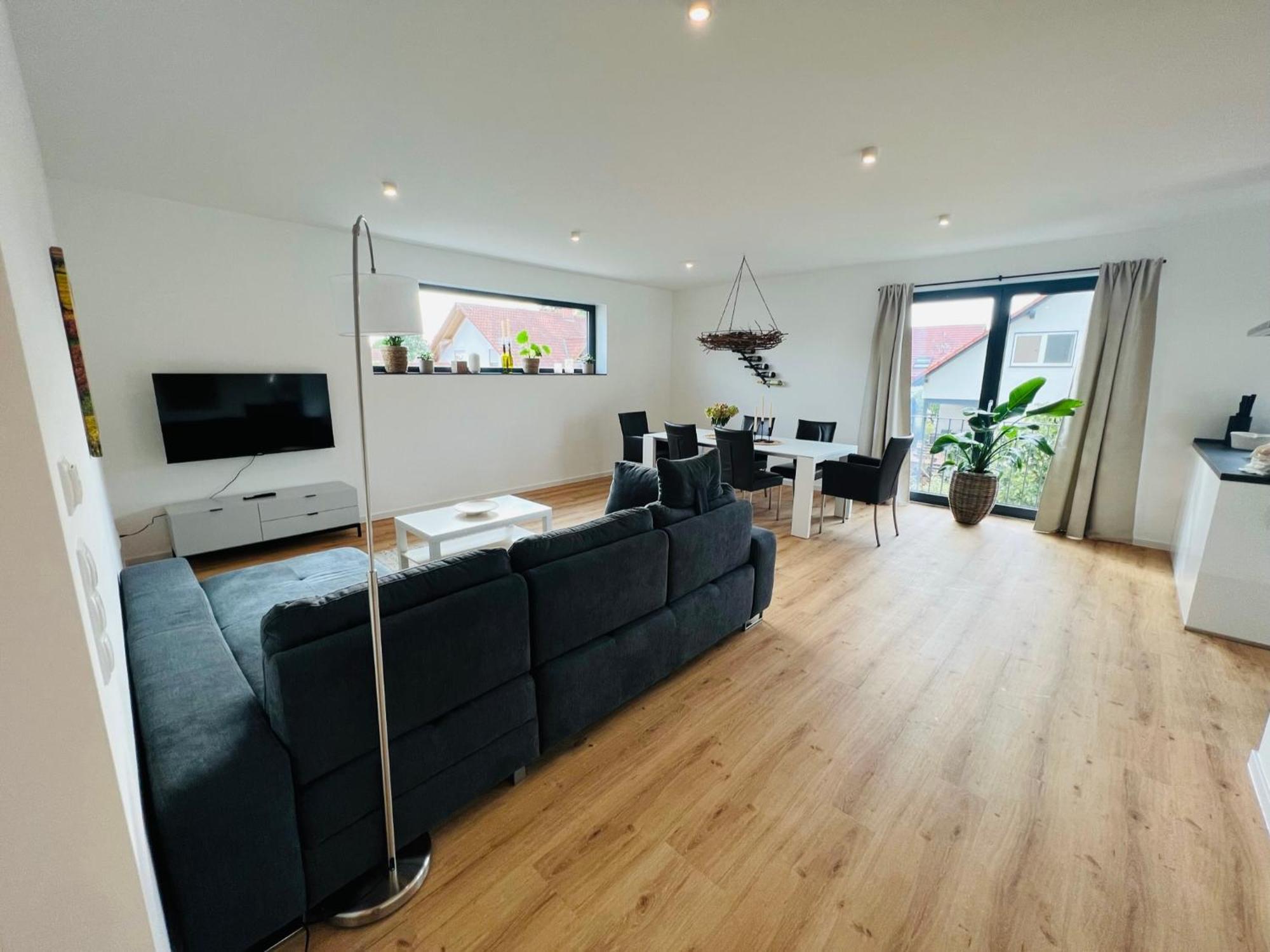 Moderne Ferienwohnung Mit Terrasse, Grill & Privatparkplatz Venningen Esterno foto